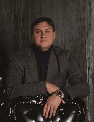 Клинический психолог, гештальт-терапевт Алексей Иванов.