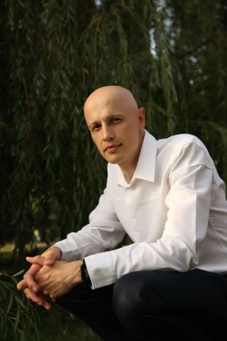 АЛЕКСАНДР ДЕВЯТЬЯРОВ