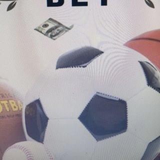 Лучшие голы и обзоры матчей Трансляций