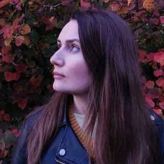 Обнимаю, Юля.