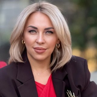 СТИЛИСТ Ирина Соколенко