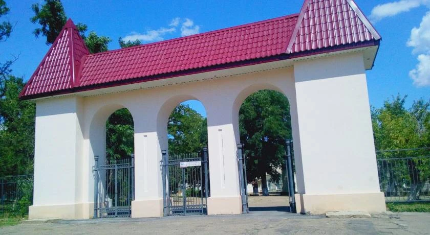 МБУ "Краснодонский стадион им. Ленинского комсомола"