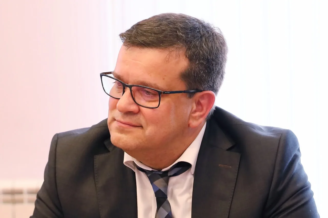 Логотип канала Максим Парфенов