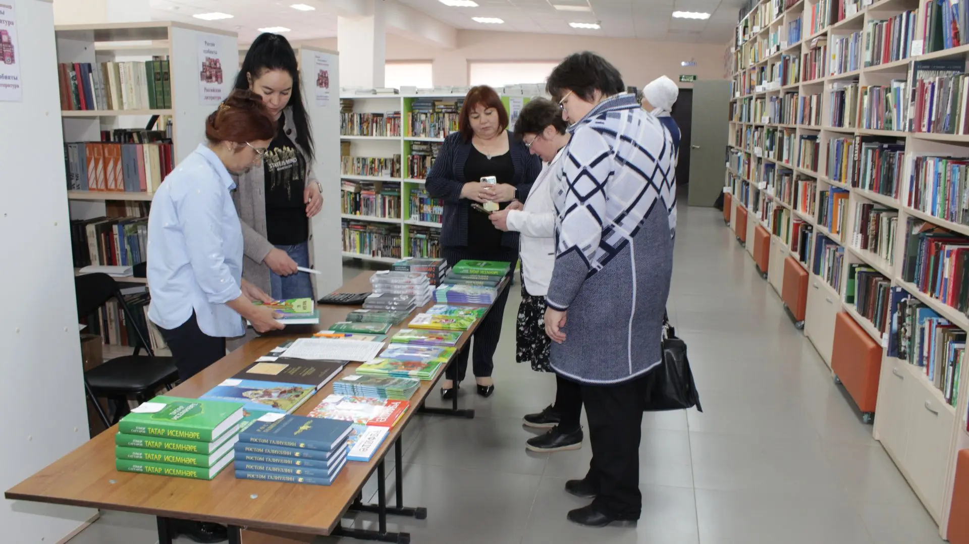 Татарстан китап нәшрияты хезмәткәрләре Кукмара һәм Саба районнарына барды