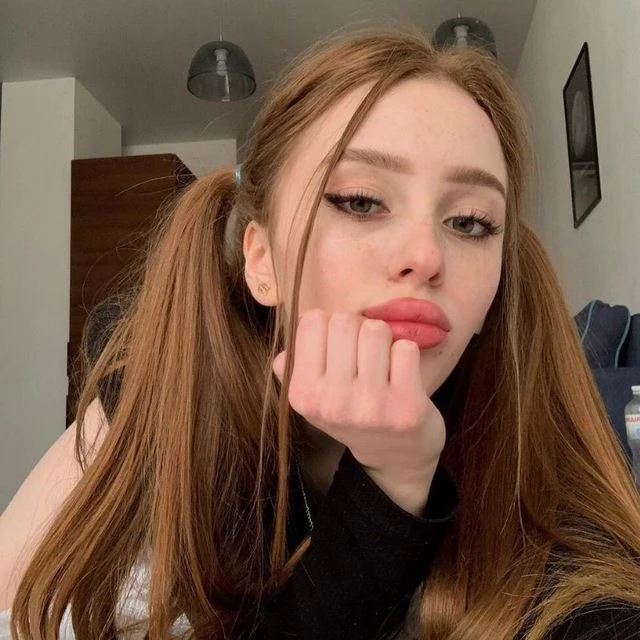 Ева Эльфи Райли Рид  Девушки Модели TikTok OnlyFans