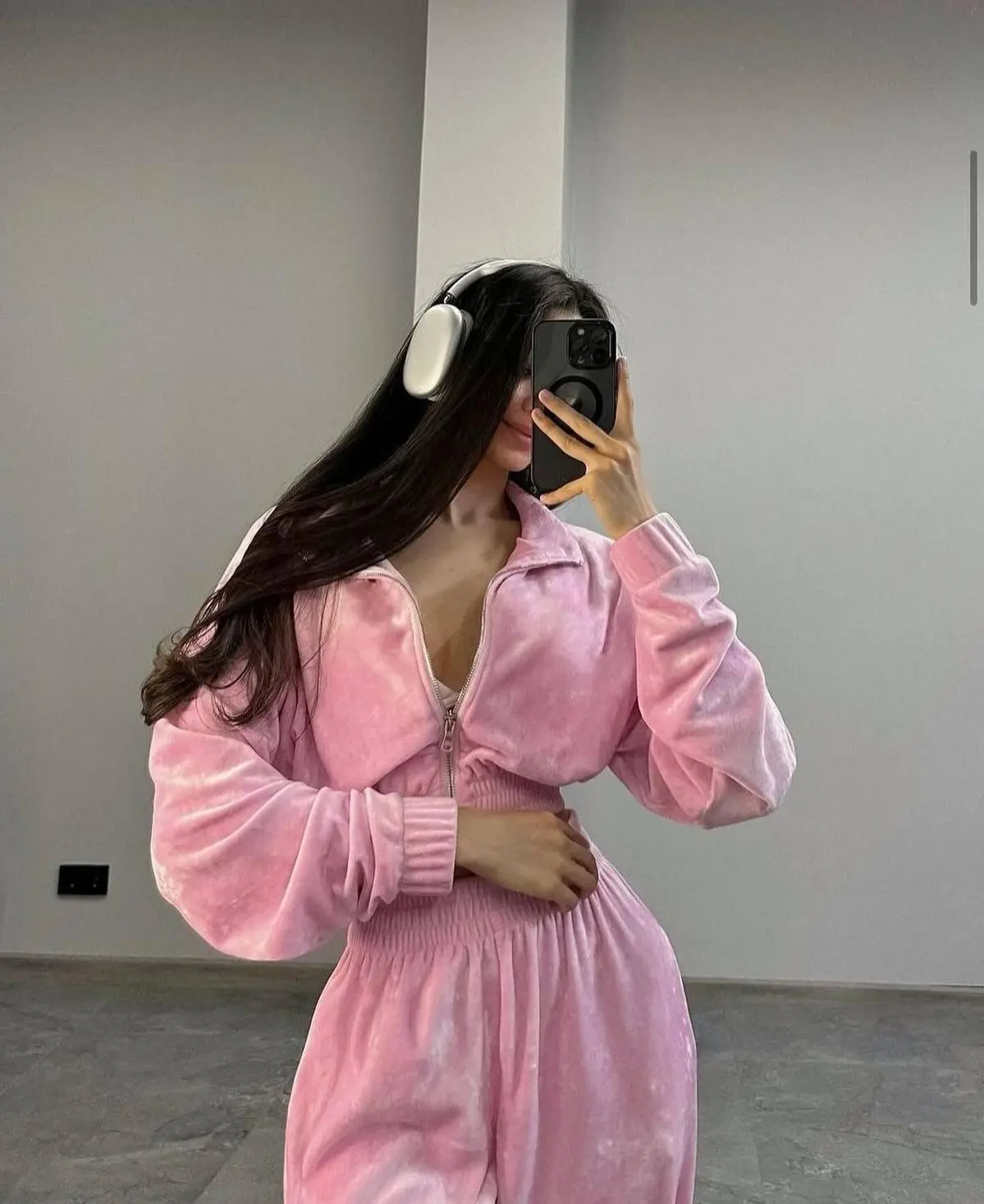 DREAM GIRL