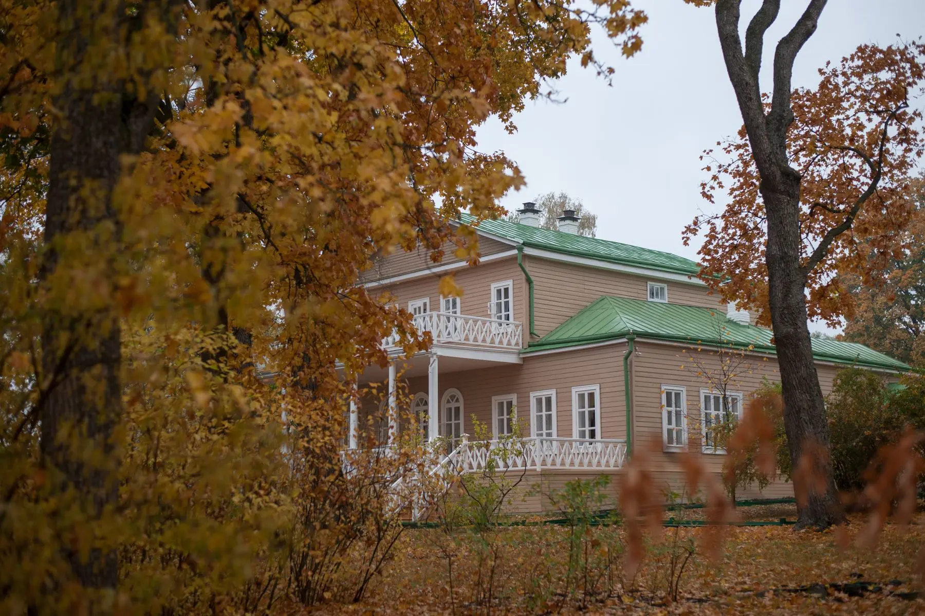 Логотип канала Лермонтовский музей-заповедник "Тарханы"
