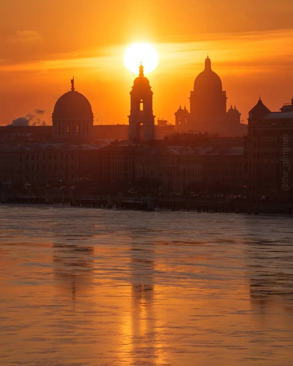 Логотип канала Погода в Петербурге (не активен)