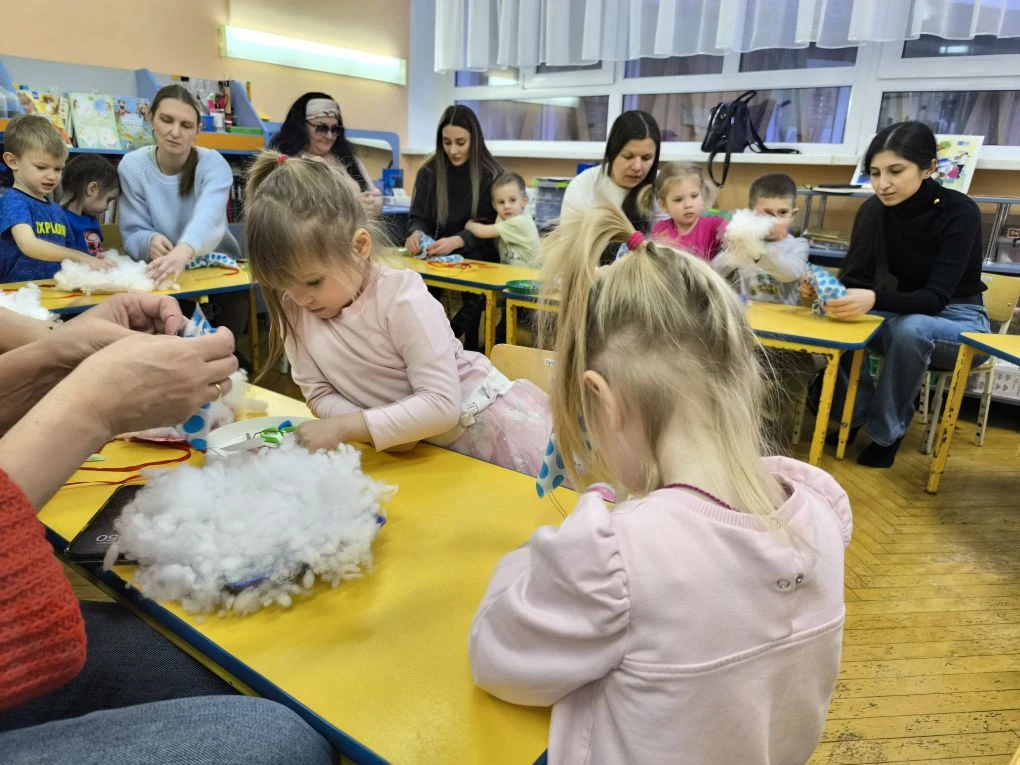 Добрый вечер. Мастер  - класс по изготовлению традиционной народной тряпичной куклы "Птица - веснянка"