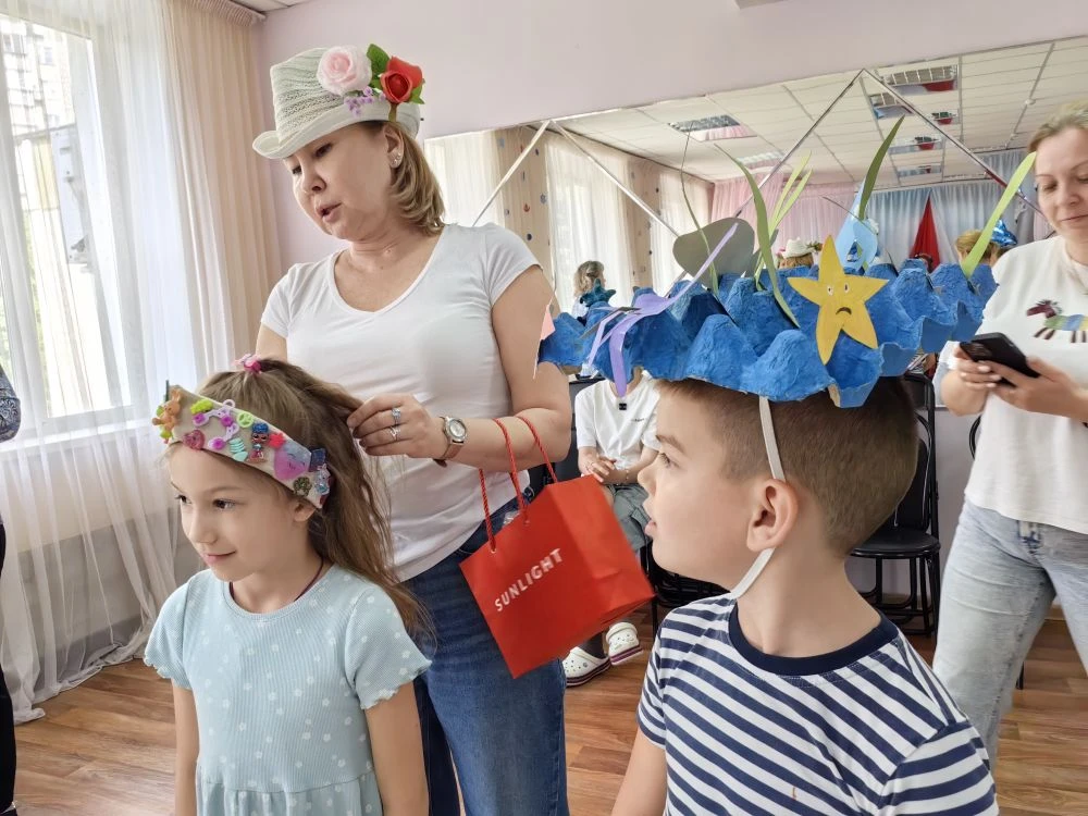День защиты детей = Праздник шляп!