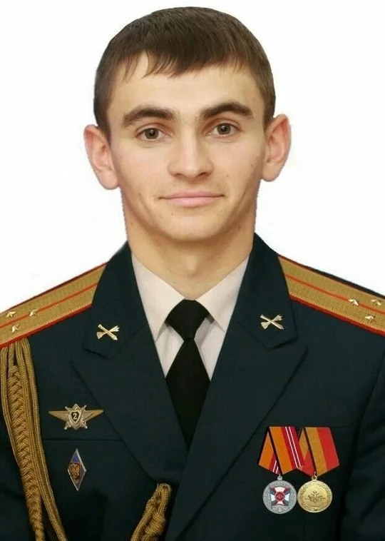 ￼ Торжественная линейка, посвященная Прохоренко А. А. ￼
