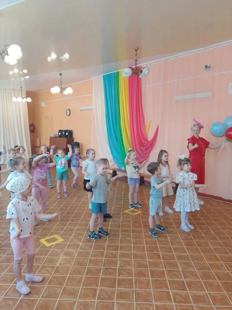 🌟1 июня в нашей средней группе прошёл весёлый День защиты детей🎉! Ребята пели песни, ...