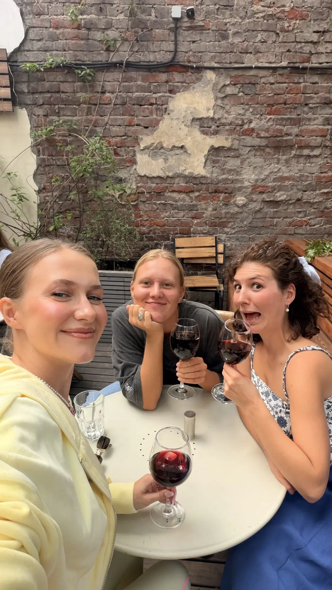 А потом мы встретились с нашими однокурсницами из ВГИКа 🥹❤️