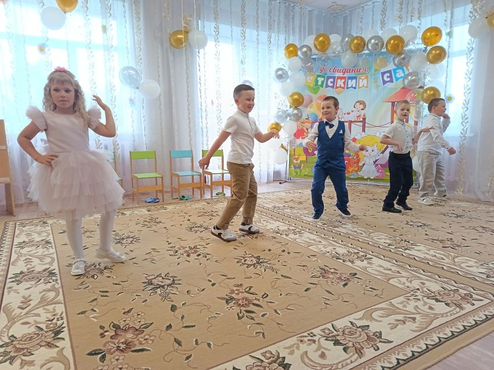 В нашем детском саду прошёл самый трогательный и волшебный праздник — выпускной бал!