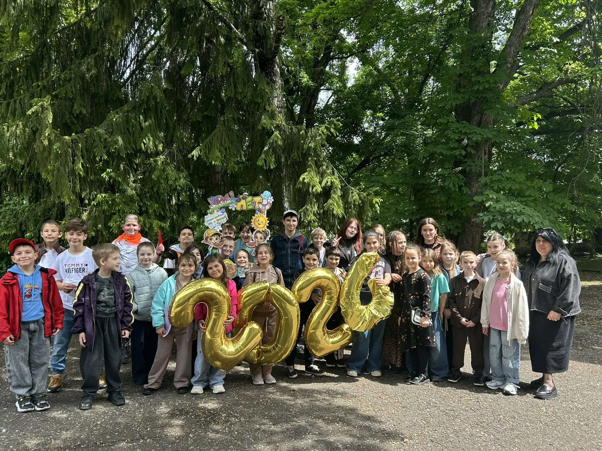 Сегодня, 1 июня,  открылась смена пришкольного лагеря «СОЛНЫШКО»! 
Первый день лета прошел ярко, вес