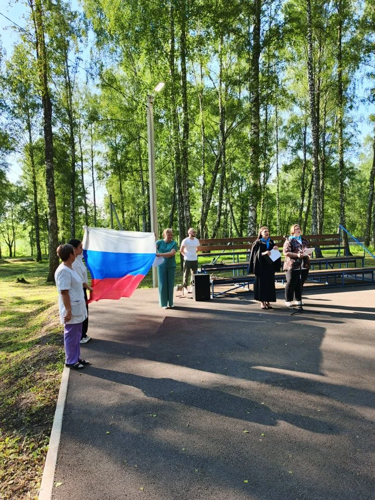 12 июня 🇷🇺
В День России наш загородный лагерь превратился в настоящую площадку для творчества, сп