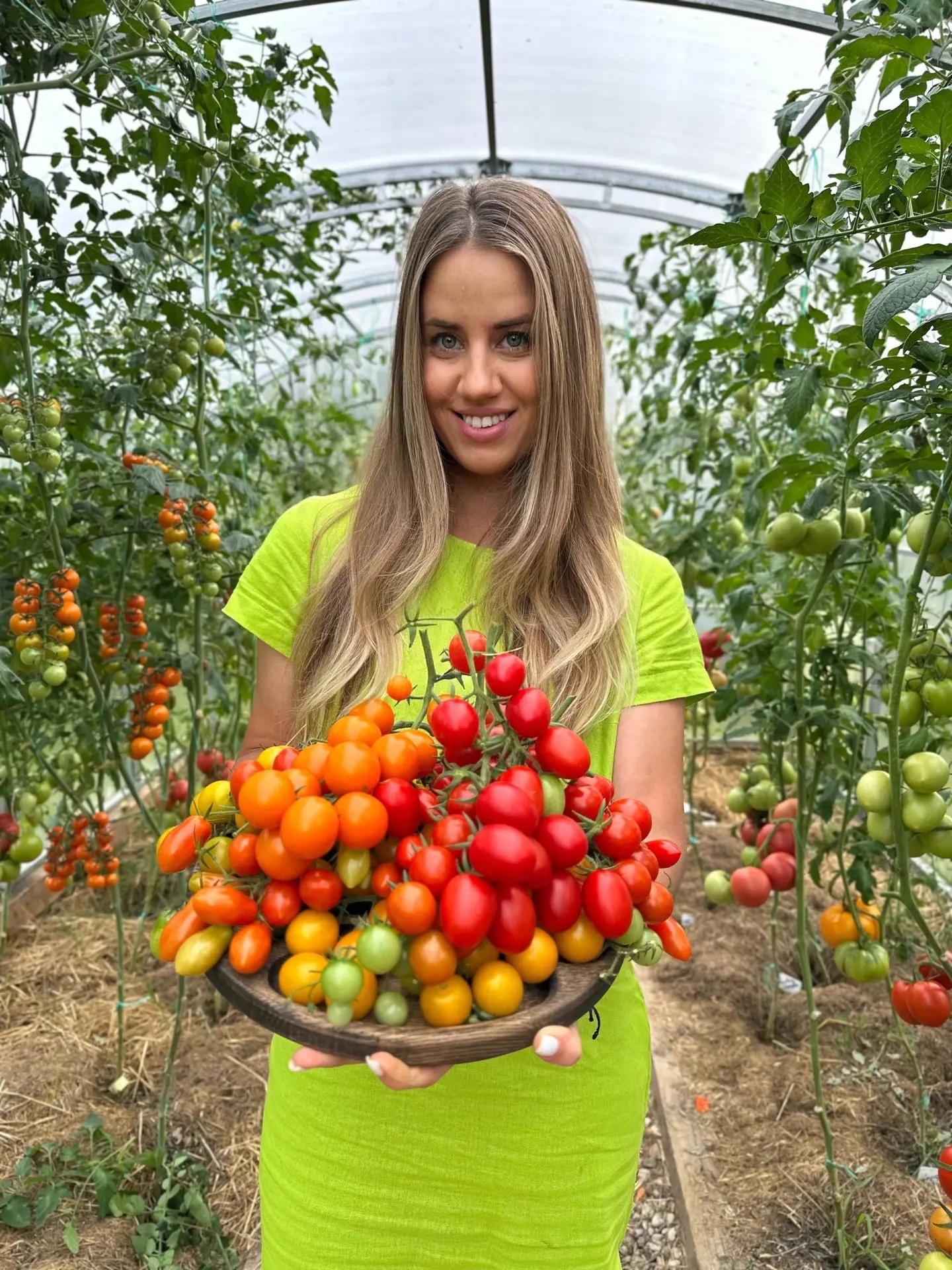Что добавить в лунку при высадке томатов?🍅⁣⁣⠀⁣⁣⠀⁣⁣⠀
⁣⁣⠀⁣⁣⠀⁣⁣⠀❌Никакой луковой шелухи, рыбьих голов 