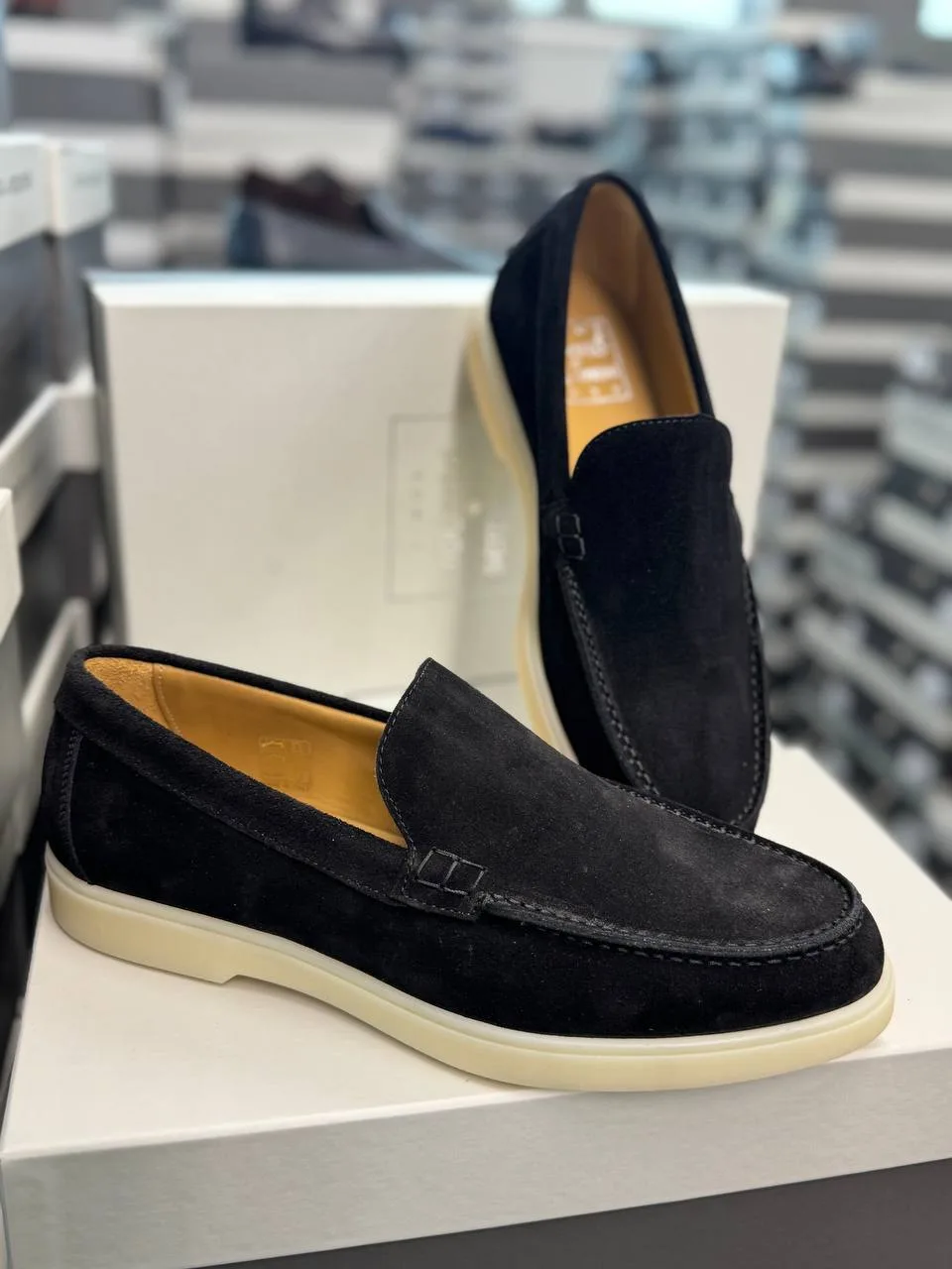 #SERPENTINI uomo
13519 ₽
40/41/42/43/44

Связаться в Max