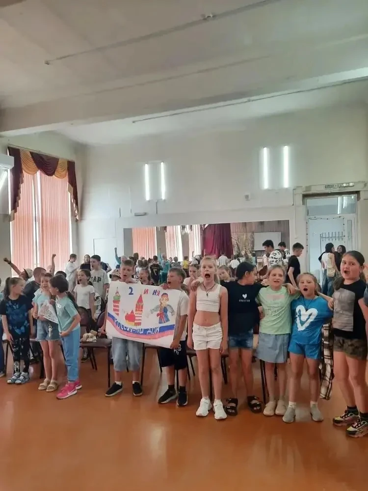 Наши воспитанники ребята приняли активное участие в акции "Хоровод единства". 
#РодинойГоржусь
