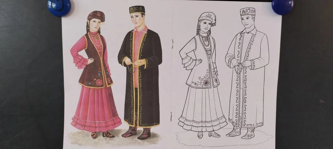 "Вместе дружная семья!" Ребята 👫средней группы продолжают знакомиться с народами России🇷🇺! 
   И 