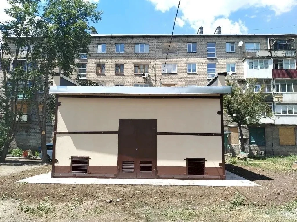 🏗 Калужская область продолжает восстановительные работы в подшефном городе Горское, ЛНР.

Специалис