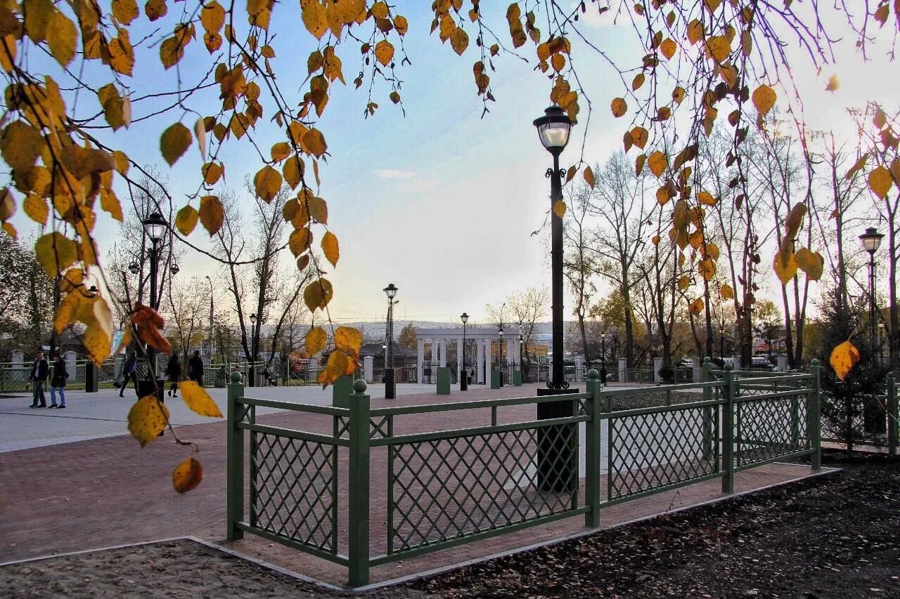 Украденный лось, революционеры и мародерство: очень странные дела в центральном парке Иркутска

Вряд