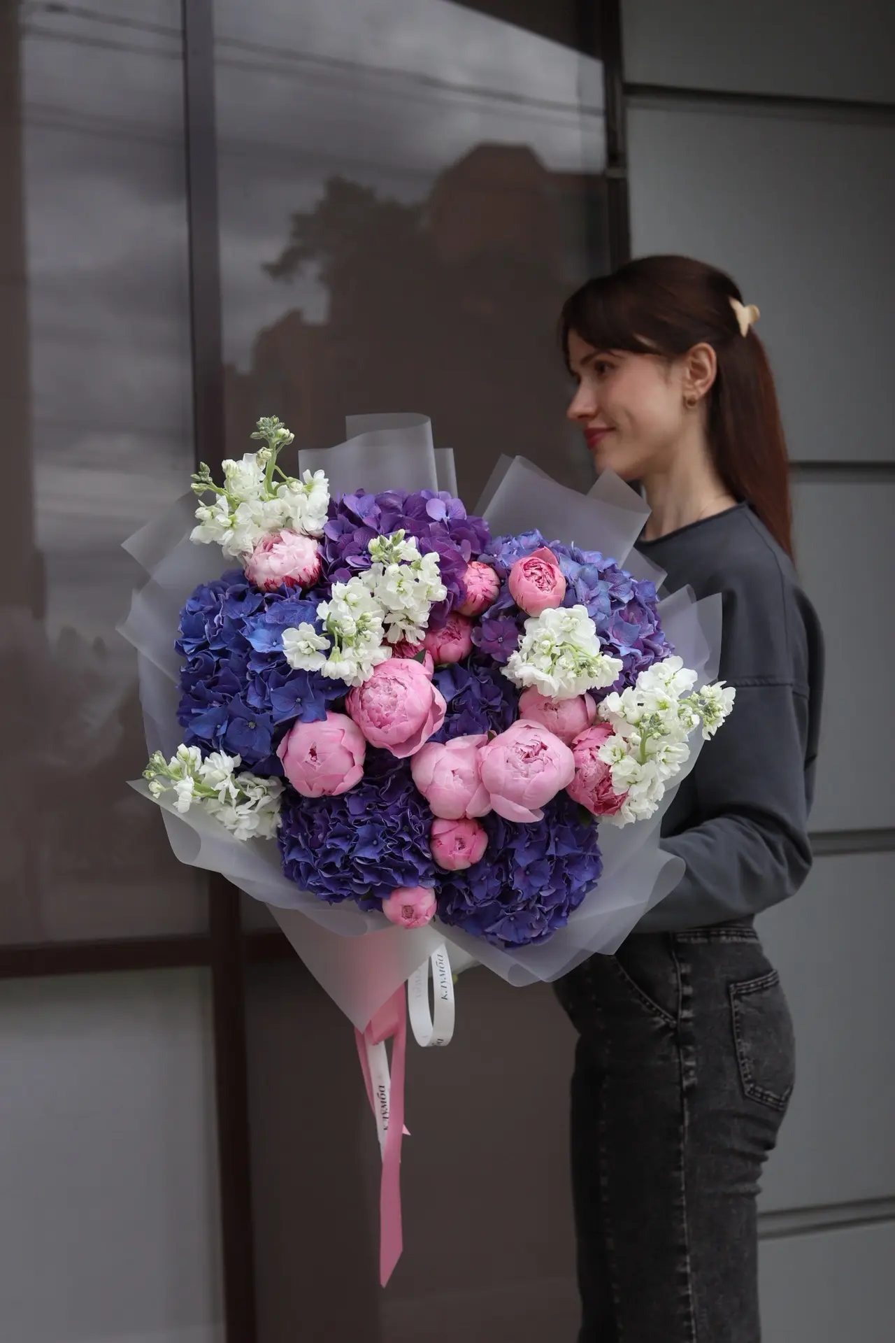 Сочные гортензии с шариками пионов и ароматной маттиолой 💘

В наличии прямо сейчас: 15.000₽
_______