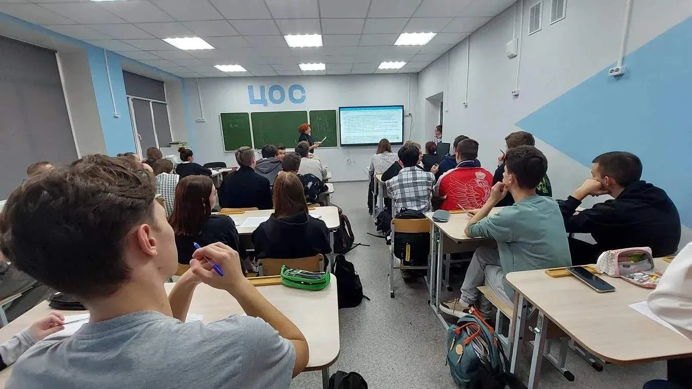В предверии летних каникул с обучающимися Бейский СШИ им Князева 25.05.2026 года проведены классные 