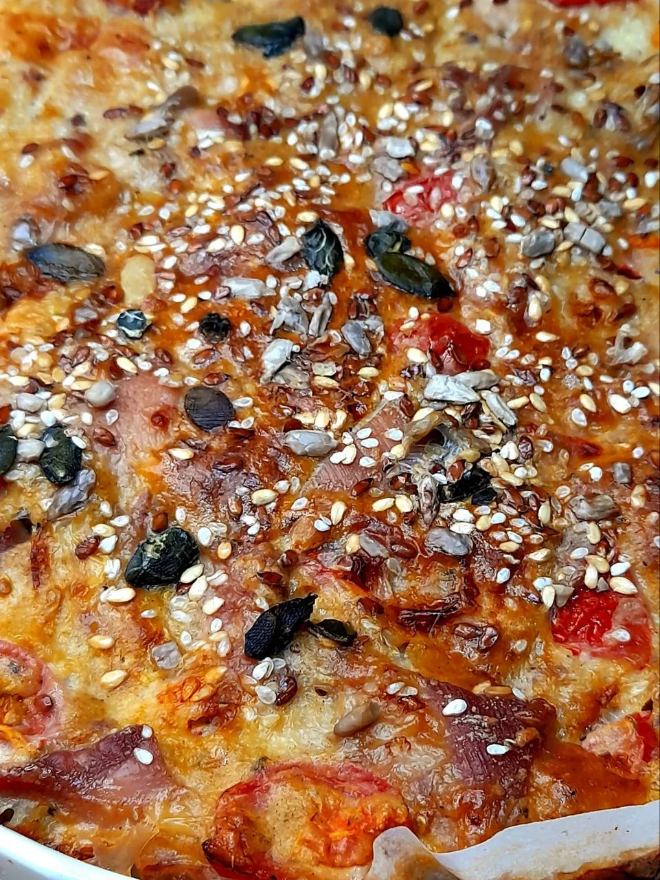 ПИРОГ КУРНИК
КБЖУ на 100гр 140,16/9.94/7.88/7
ИНГРЕДИЕНТЫ 
● мясо курицы 350гр
● молоко 2, 5% 150мл
