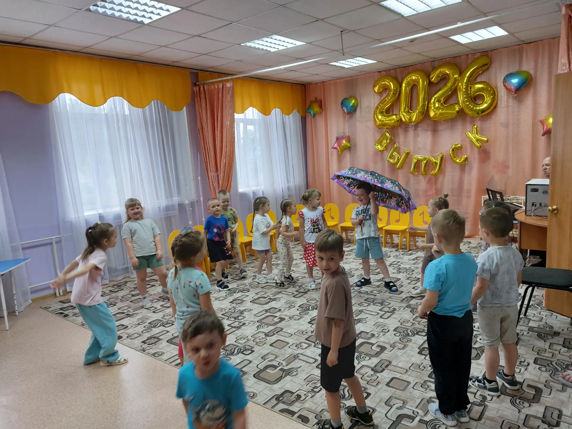 ☔ВОТ ОНО КАКОЕ, НАШЕ ЛЕТО!
Когда мы слышим слово "Лето", у нас сразу рождаются ассоциации: солнце, ж