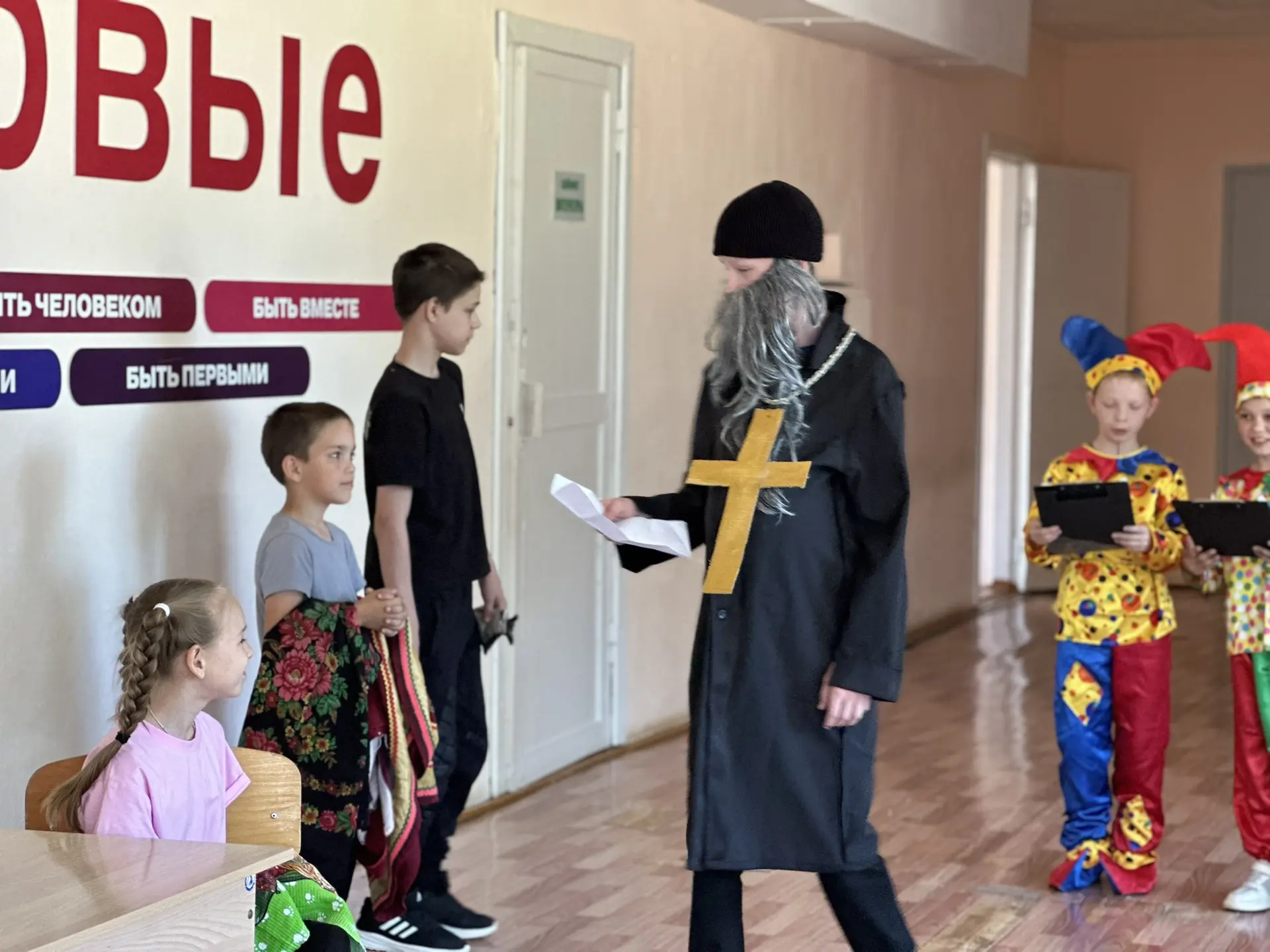 📍 День восьмой в лагере: День Пушкина и русского языка

6 июня - день рождения А.С. Пушкина и День 
