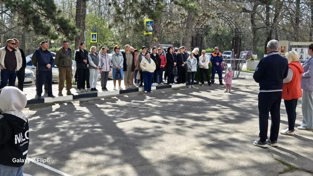 Сегодня, 25 апреля 2026 года, принял активное участие в субботнике. 
Станица Раевская преобразилась 