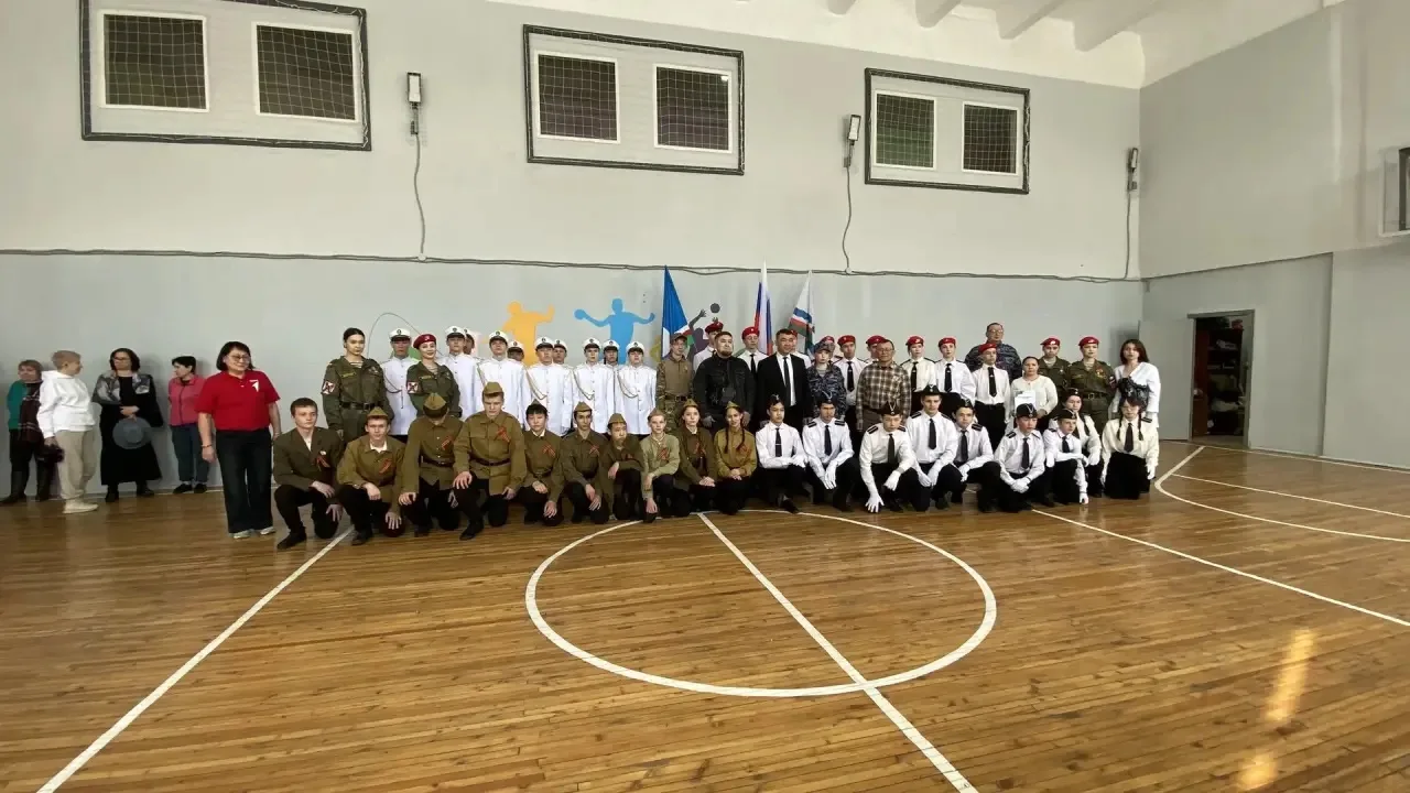 🎉✨ Только что в СОШ №2 состоялось торжественное открытие «Зарницы 2.0»! ✨🎖️

🗣️ С приветственным 