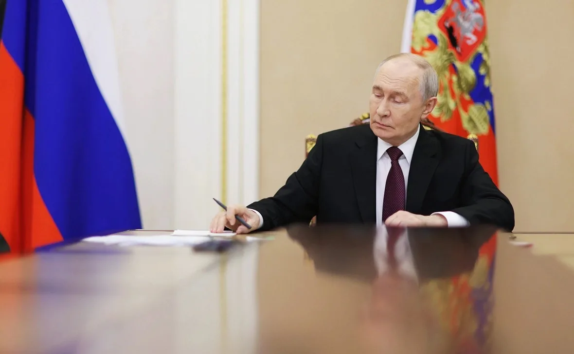 🇷🇺Владимир Путин подписал первый в России закон об ИИ 

Он будет регулировать разработку и внедрен