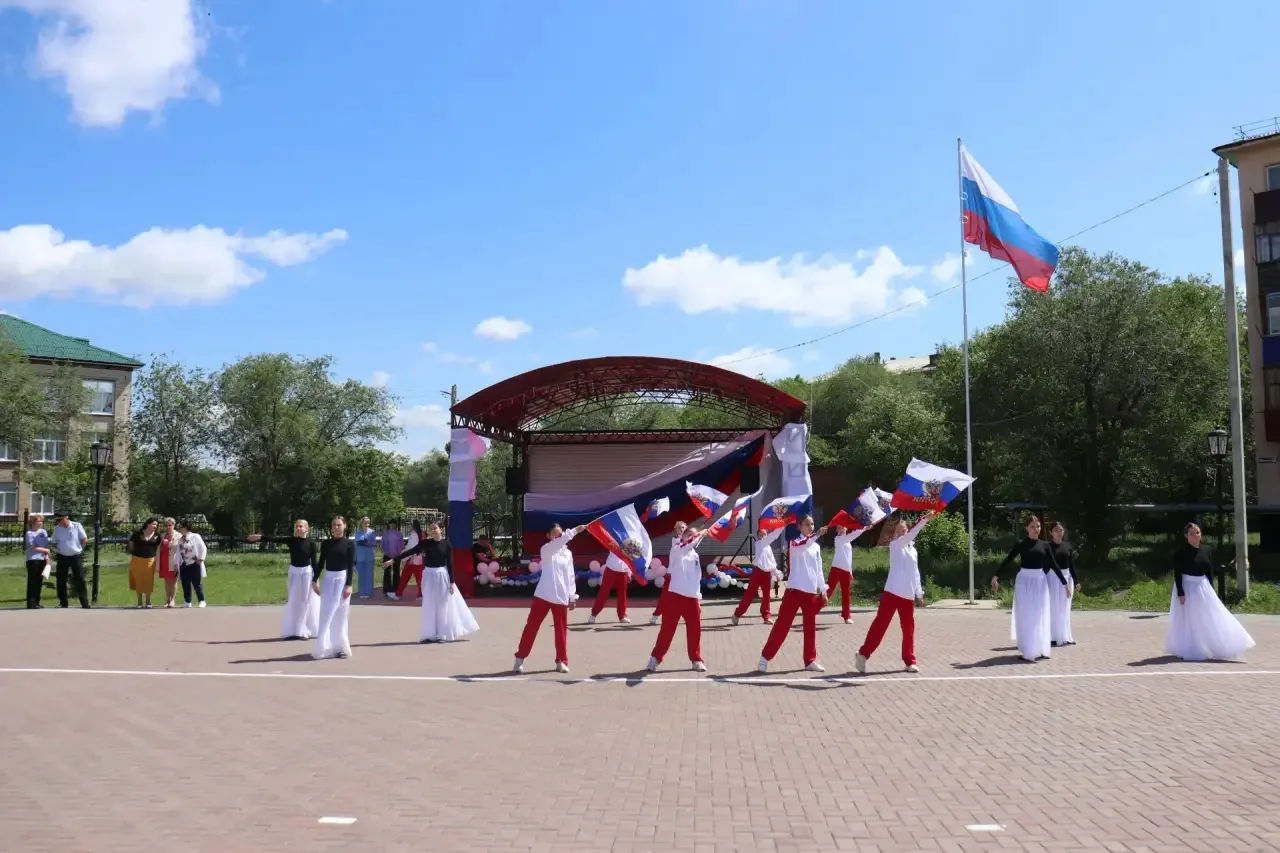 🌟Дорогие друзья! 

В нашем ЗАТО Комаровский прошел праздник, посвященный Дню России!
Мероприятие пр