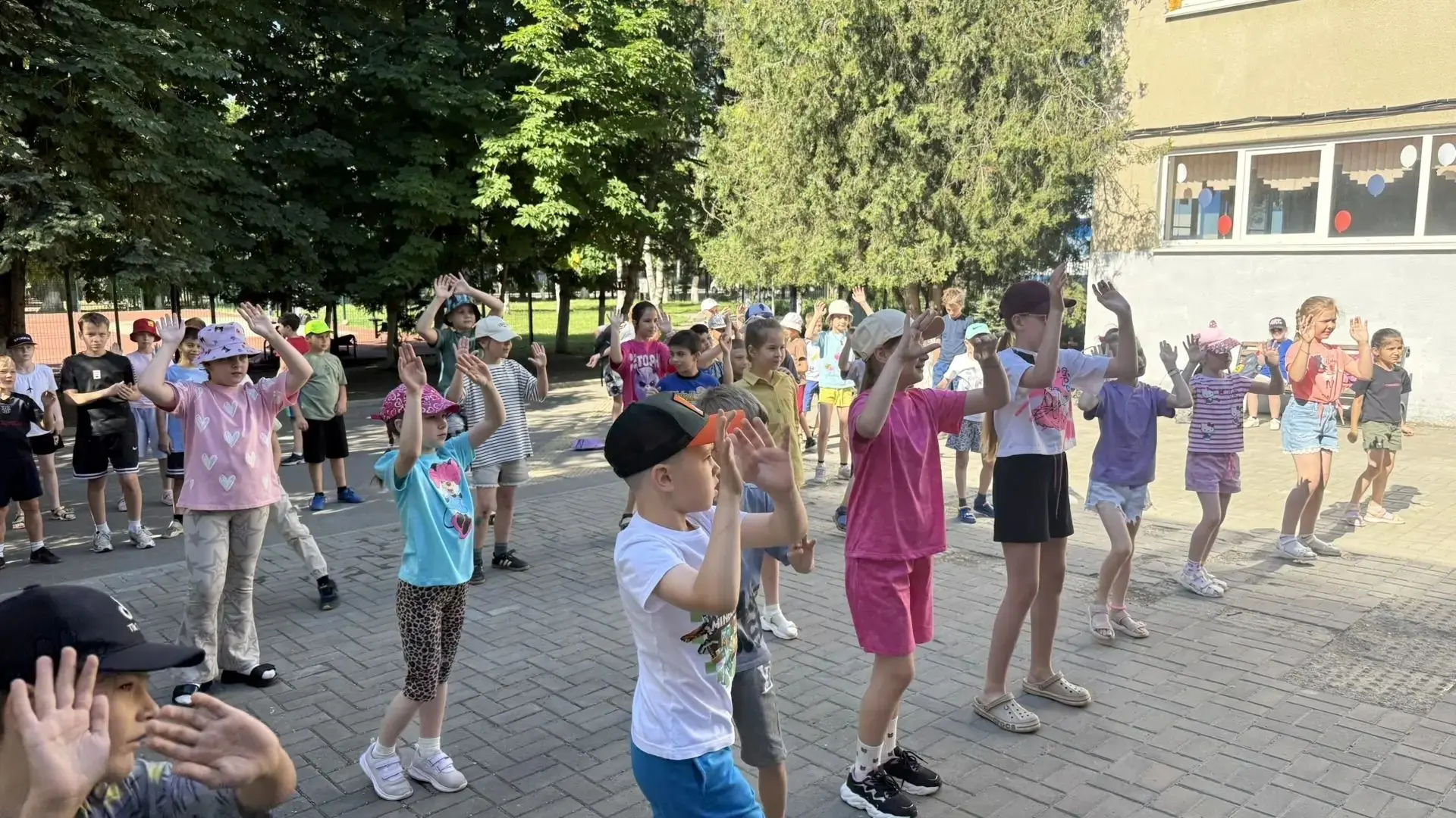 Десятый день в лагере "Улыбка": Спортивный праздник и поиск сокровищ!
Сегодняшний день в лагере "Улы