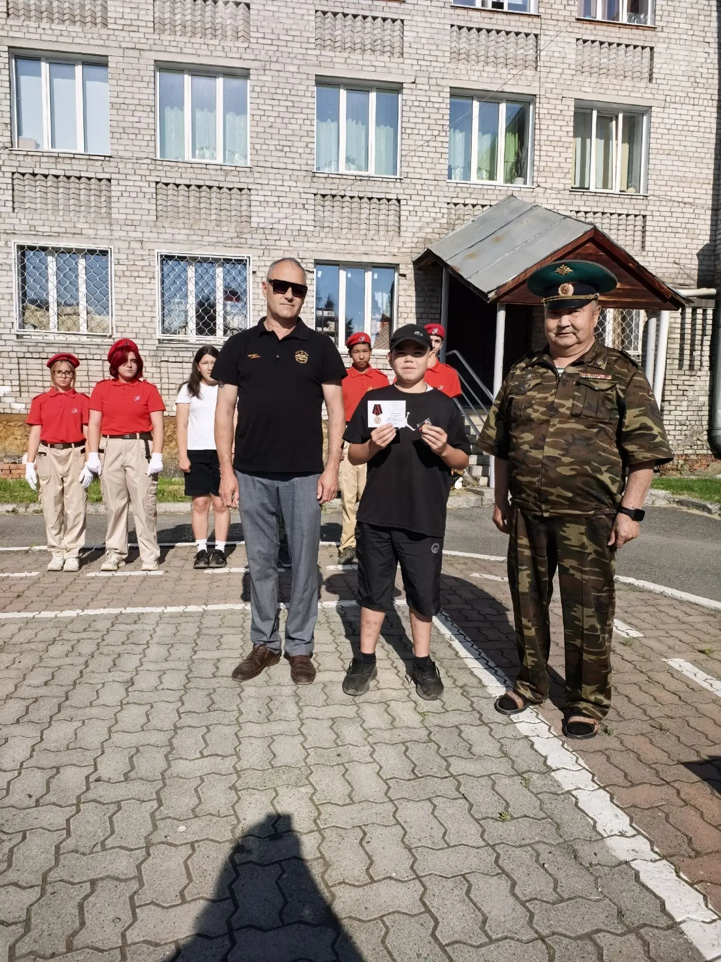 Юнармейцы Горно‑Алтайска отмечены наградами
В преддверии Дня России юнармейцы «Образовательного цент