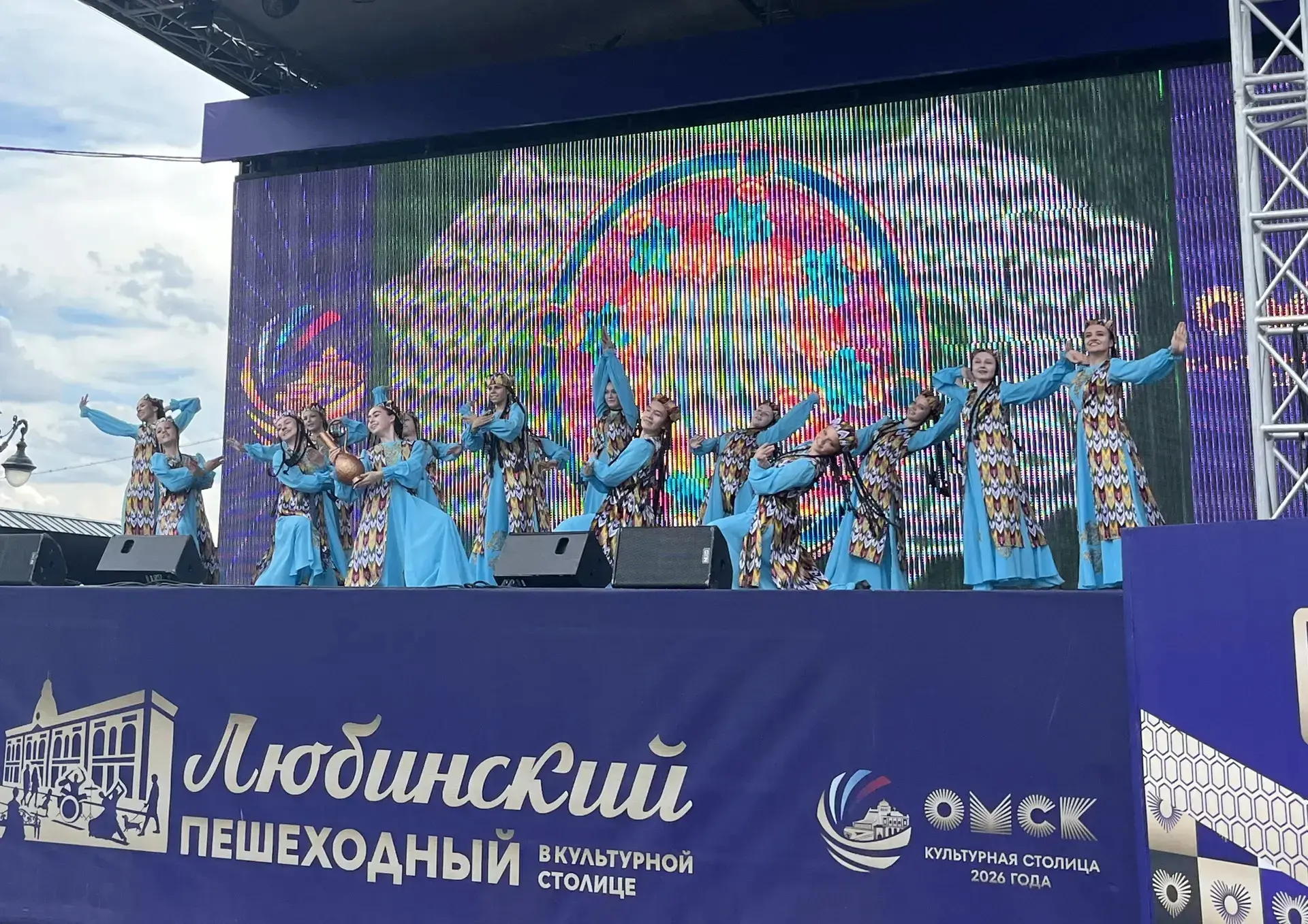 🇷🇺 День России в Омске на Пешеходном Любинском в этом году проходило с размахом

❤️🔥14 июня колле