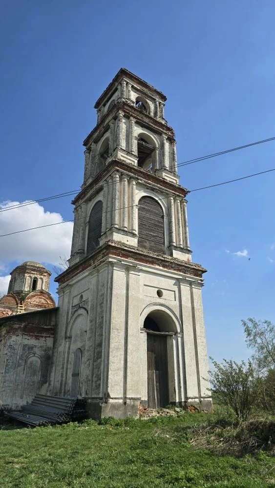 ⛪ У каждого старинного храма есть своя история

Храм Спаса Преображения был построен в 1764 году и у