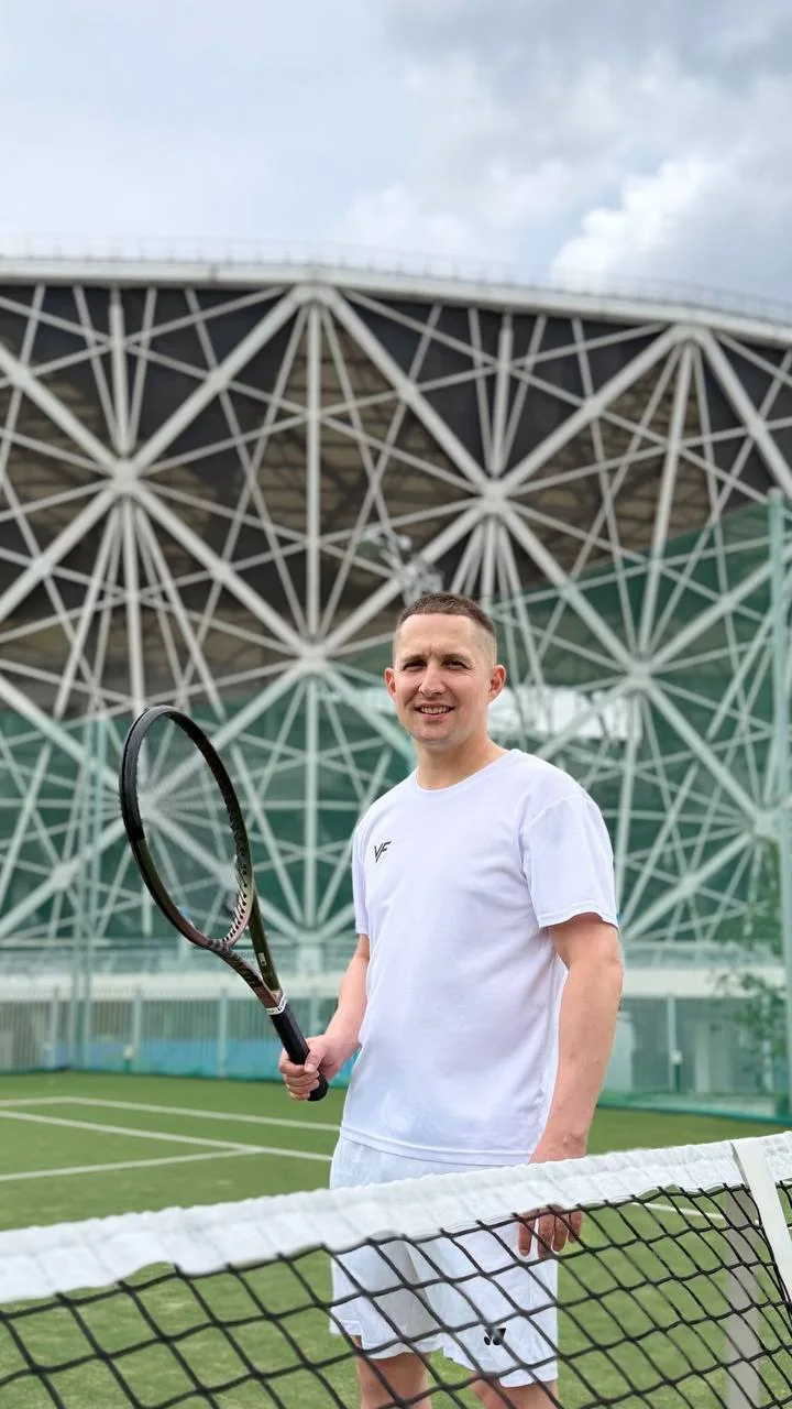 Идём играть в теннис?🎾

Встречаемся в понедельник 
(1 июня) на корте в 18:45, 
разминаемся и тренир
