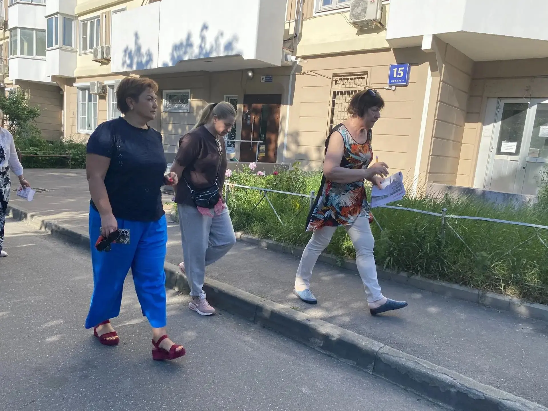 Сегодня, заместитель главы управы по вопросам экономики, торговли и услуг Вера Николаевна Краснокутс