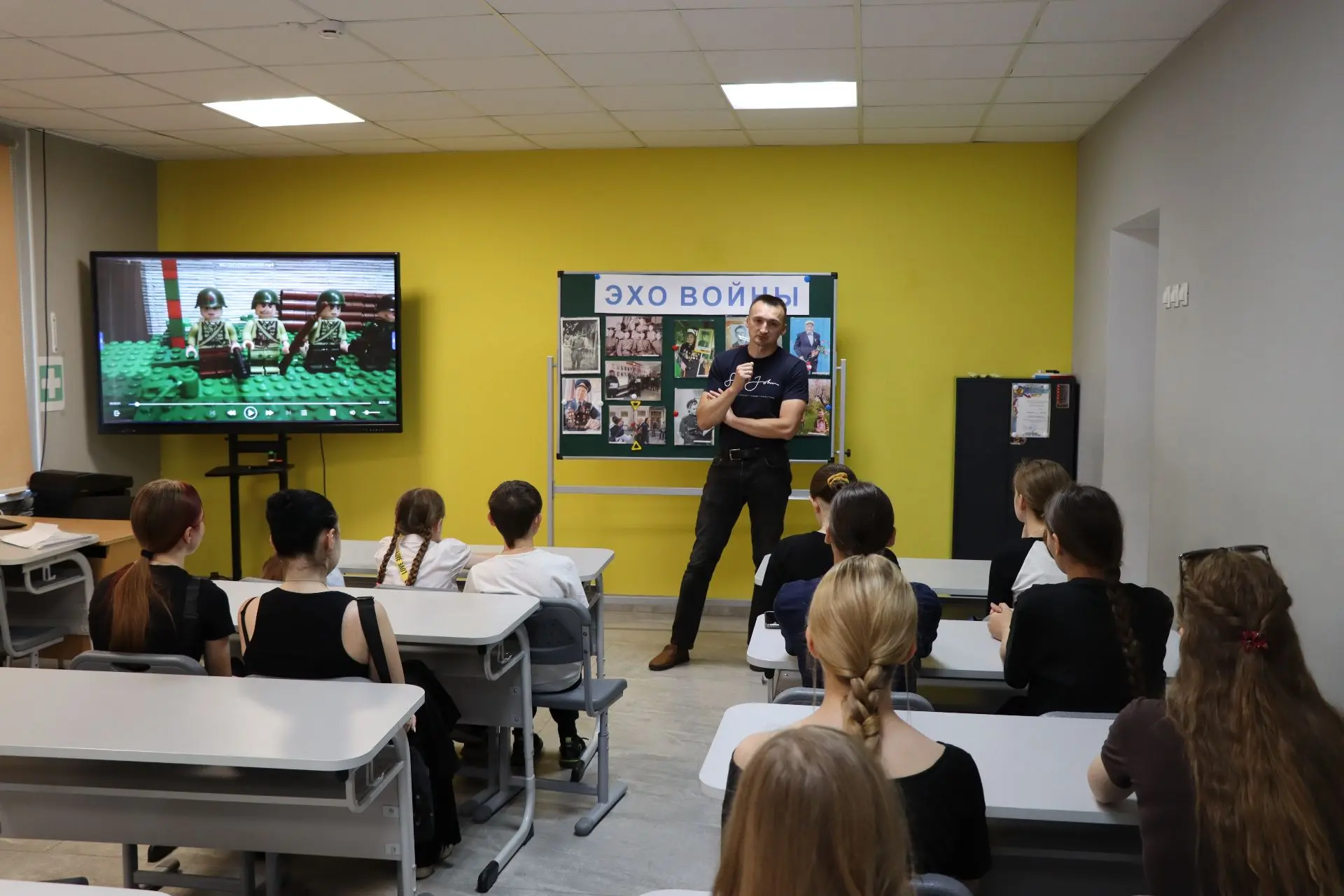 Кинолекторий «Фильм о войне. Разговор с детьми»

Сегодня с ребятами провели познавательное и эмоцион