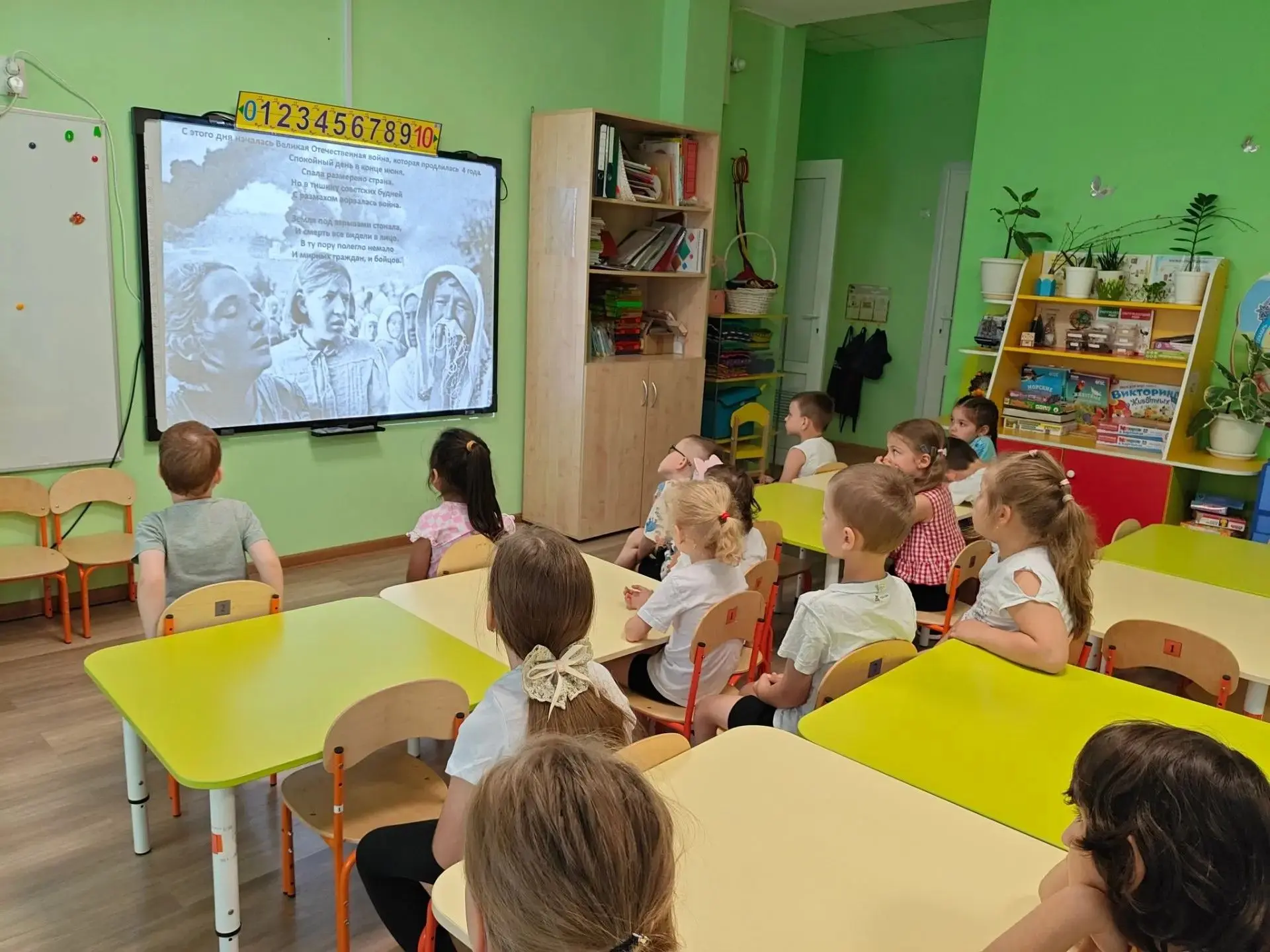 Память, не знающая забвения
В День памяти и скорби, 22 июня, в детском саду «Баташи-малыши» для стар