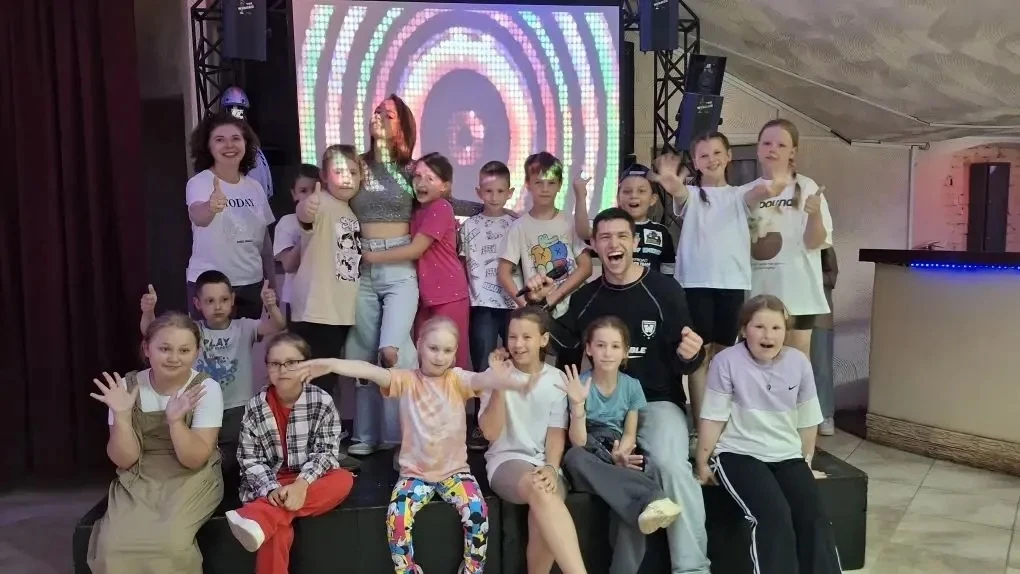 Улица Талантов: «Танцуй, Россия!» и путешествие сквозь эпохи 💃🇷🇺

Сегодня улица Талантов в нашем 
