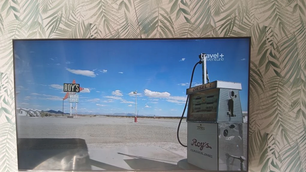Самсунг 165. смарт 4k uhdtv дефект 2 тонких полоски.  Цена 11000