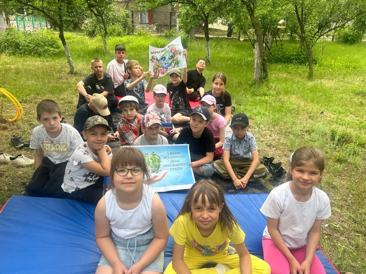 🌏 Третий день в лагере: День Экологии! 🌍 
Сегодня в нашем лагере прошёл замечательный День Экологи