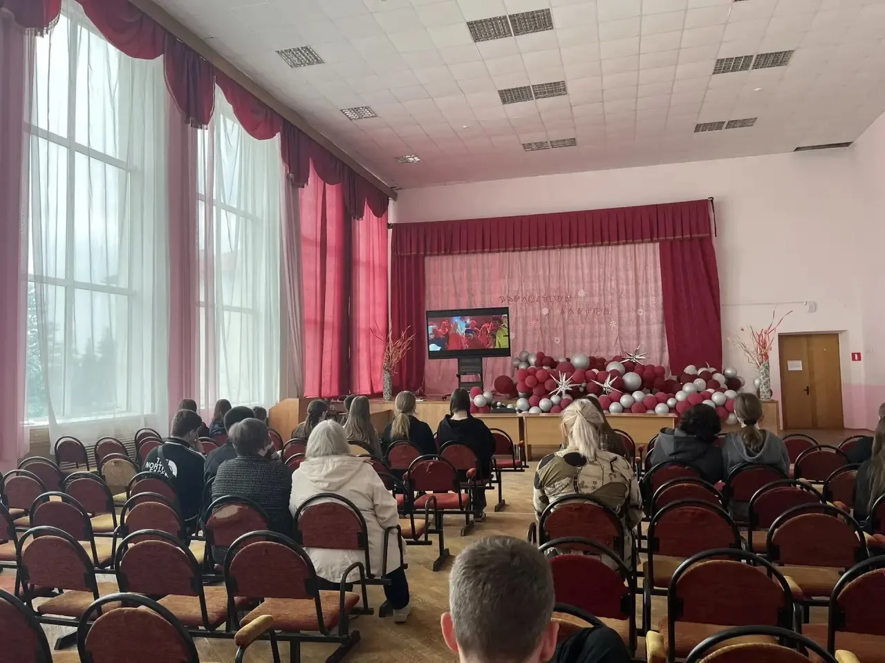 Третий день в оздоровительном лагере труда и отдыха "Мечта" прошел насыщенно и интересно 🥳
Ребята н