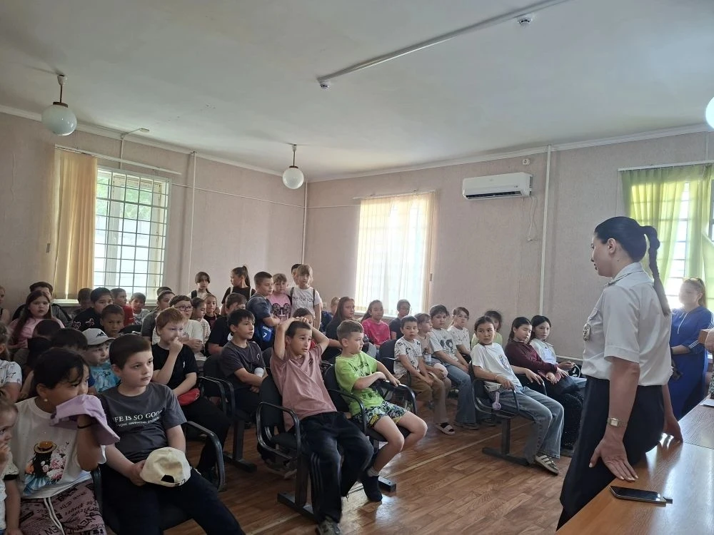 🚨🚒 Не только уроки безопасности, но и встречи с людьми очень мужественных профессий были организов