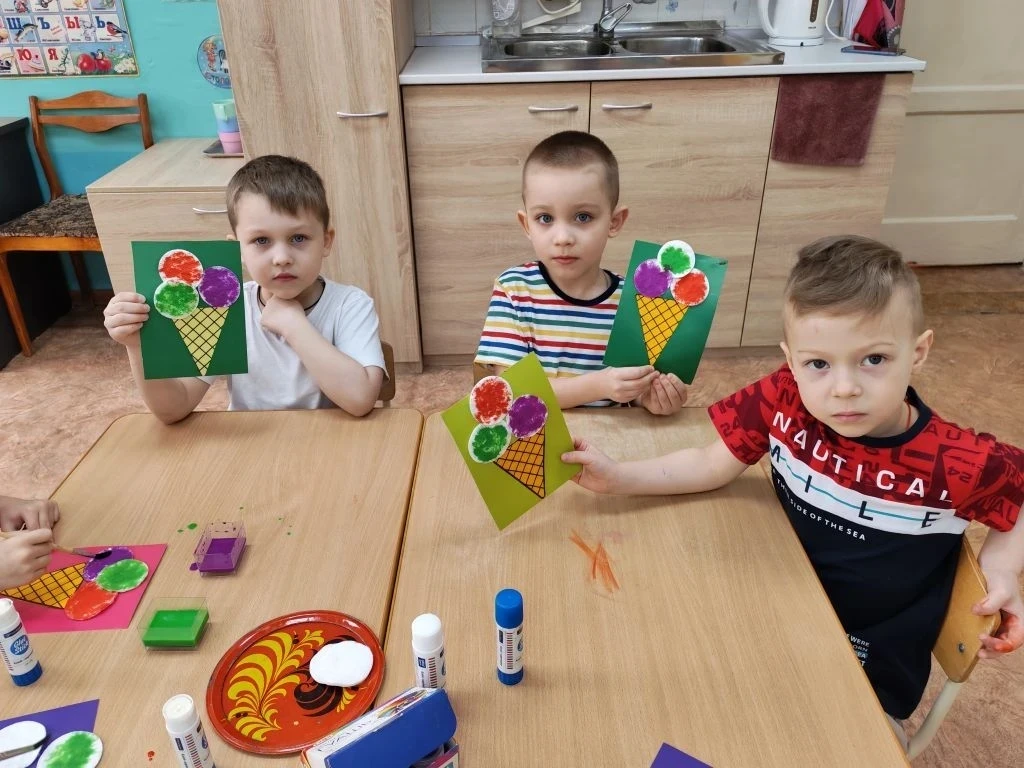 Ах, мороженое! Само это слово уже вызывает улыбку и приятные воспоминания. Что может быть лучше в жа