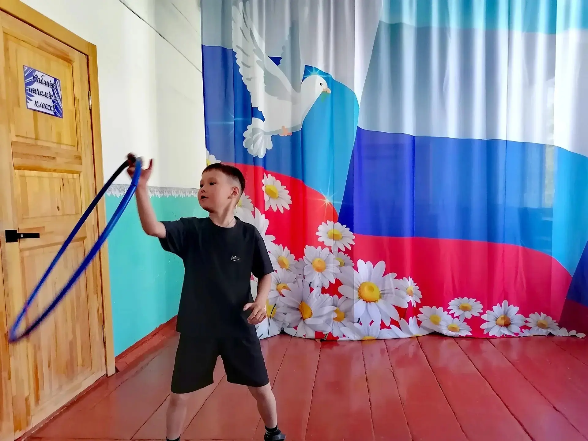Как мы встретили День России в лагере «Солнышко» 🇷🇺

В лагере дневного пребывания «Солнышко» МБОУ 